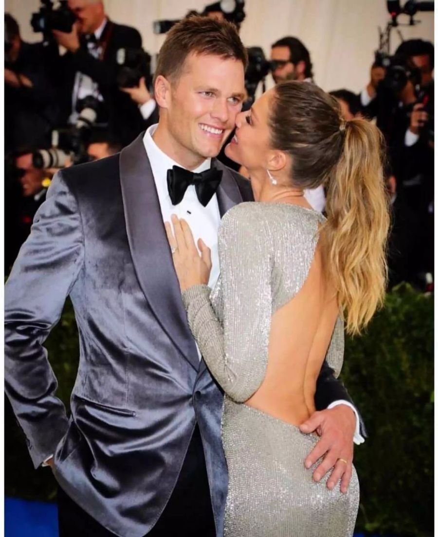 Die berühmteste Spielerfrau ist gleichzeitig auch die erfolgreichste: Das Supermodel Gisele Bündchen (37) ist die Ehefrau von Tom Brady (40), Quarterback der Patriots.