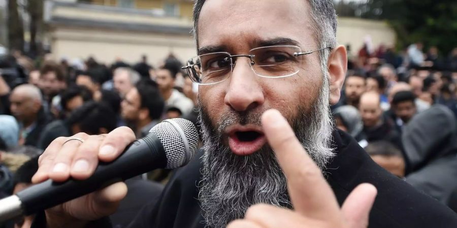 Radikalislamischer Prediger Anjem Choudary während einer Rede in London.