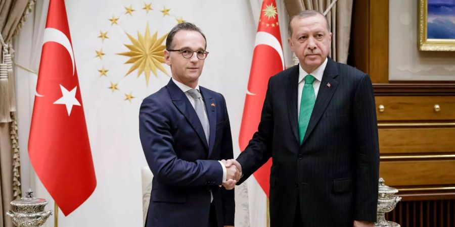 Der deutsche Aussenminister Heiko Maas (.) trifft den türkischen Präsidenten Recep Tayyip Erdogan in Ankara.