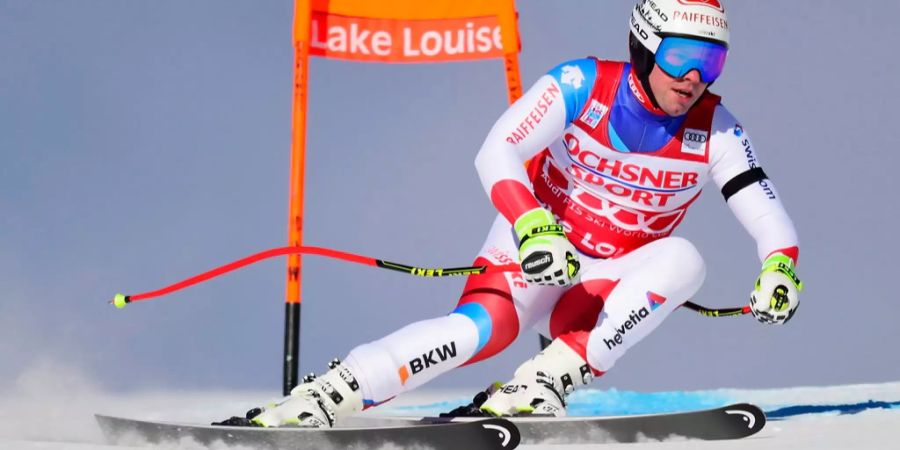 Beat Feuz während der Abfahrt in Lake Louise (CAN).