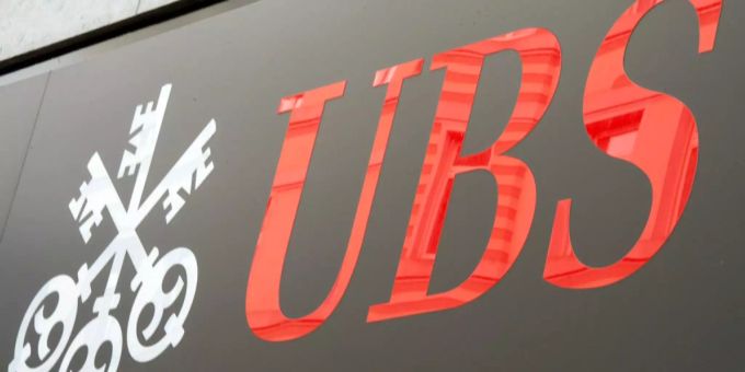 UBS-Logo am Hauptsitz am Zürcher Paradeplatz. sergio ermotti