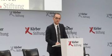 Heiko Maas (SPD), Bundesaussenminister, hält eine Rede.