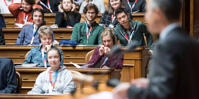 Bern - Jugendsession verlangt Suizidprävention bei LGBT-Jugendlichen