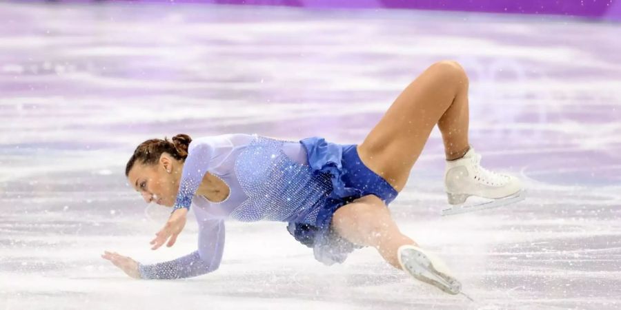 Eiskusntlaufmeisterin Nicole Schott absolviert ihre Performance an der Olympia in Korea.