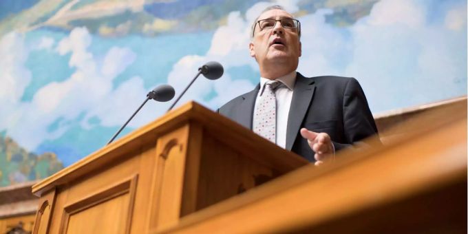 Guy Parmelin will die Schwächen des Föderalismus analysieren. Guy Parmelin