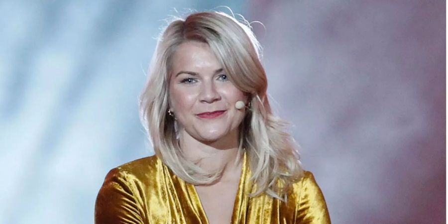 Ada Hegerberg, die beste Fussballerin der Welt, wird gefragt, ob sie mit dem Po wackeln kann.