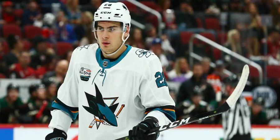 Timo Meier im Dress der San Jose Sharks.