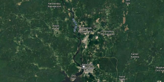 Ein Kartenausschnitt zeigt Solikamsk in Russland.