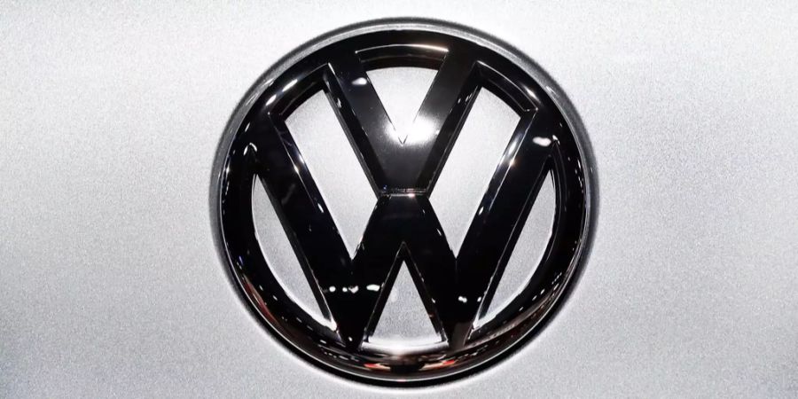 Das Logo von VW