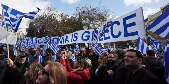 «Verräter!» - Mazedonien-Kundgebung in Athen artet aus
