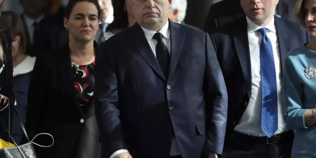 Halb Drin Halb Draussen EVP Setzt Fidesz Mitgliedschaft Aus Halb Drin Halb Draussen EVP Setzt Fidesz Mitgliedschaft Aus