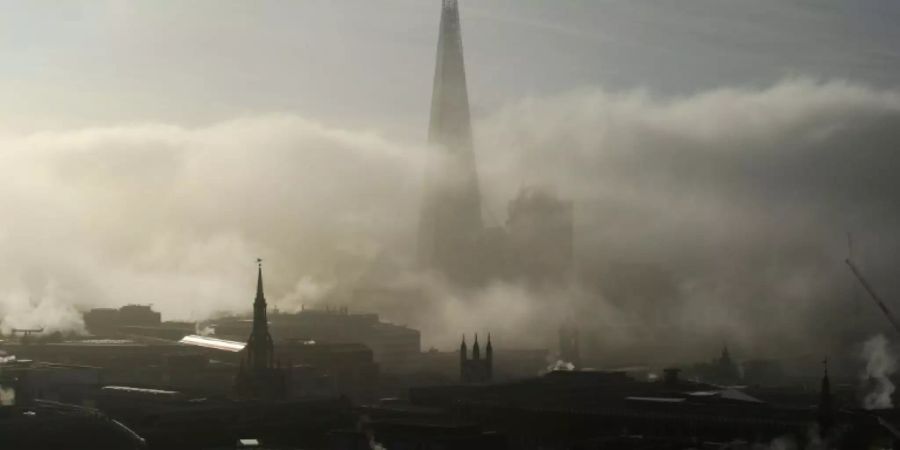 Blick auf Shard-Wolkenkratzer in London