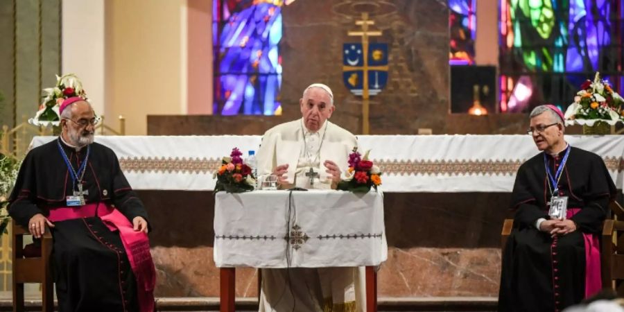 Papst Franziskus bei Ansprache in Kathedrale von Rabat