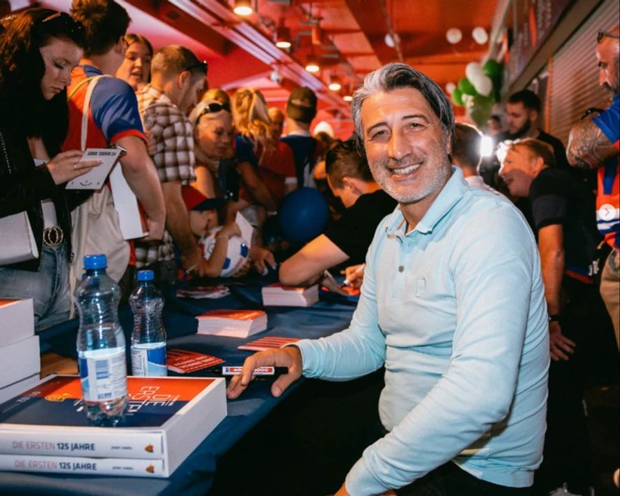 Murat Yakin beim Saisonauftakt-Event des FC Basel.