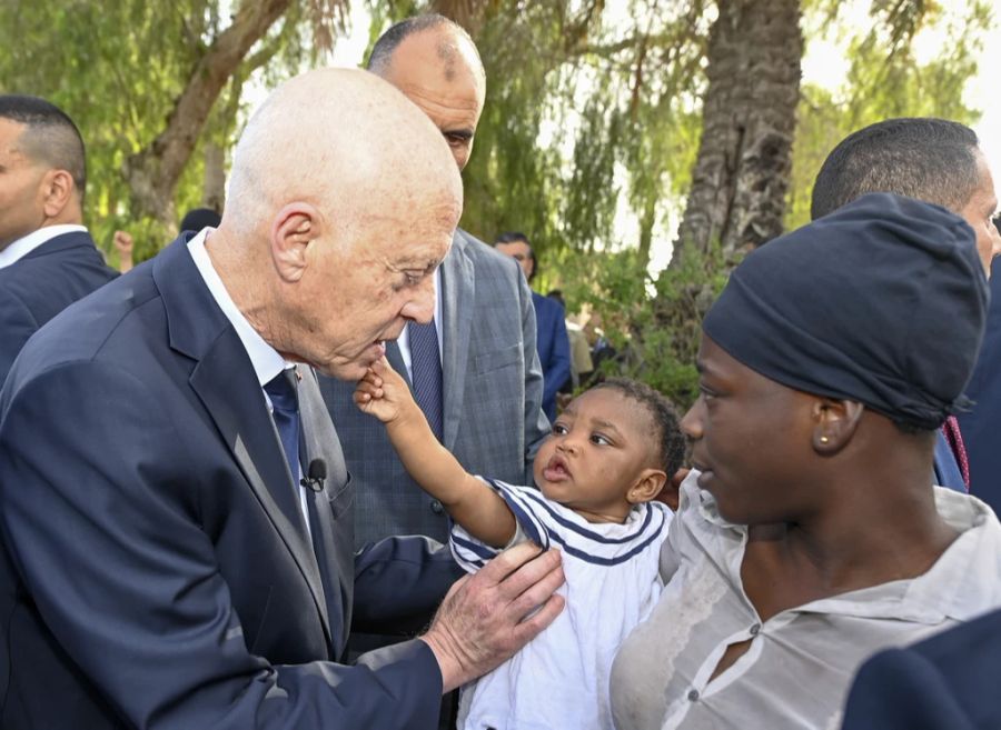 Im Februar hatte Präsident Kais Saied von «Horden» illegaler Migranten gesprochen und damit den Hass geschürt.