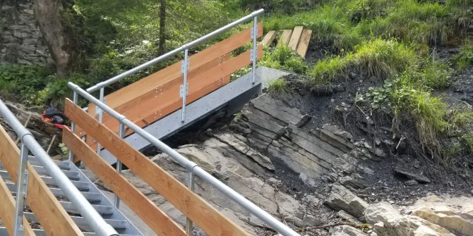 Treppe an einem Wanderweg