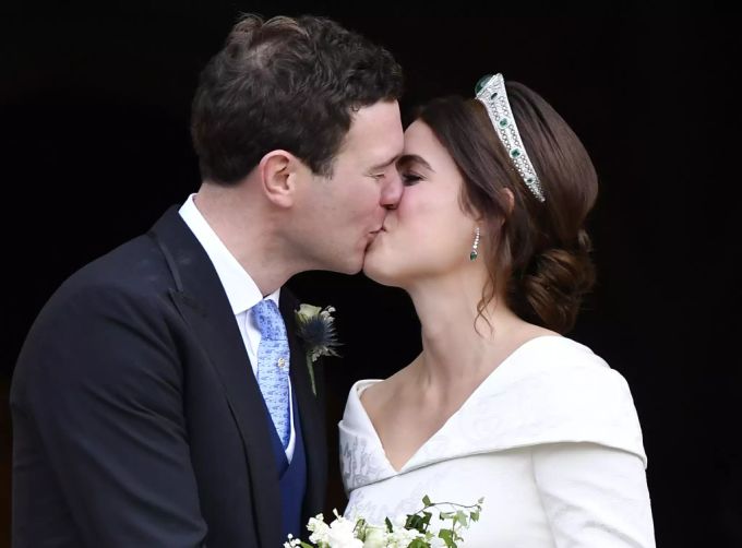 Prinz Harry wird während seiner Englandreise bei Prinzessin Eugenie und ihrem Mann Jack Brooksbank wohnen. prinz harry