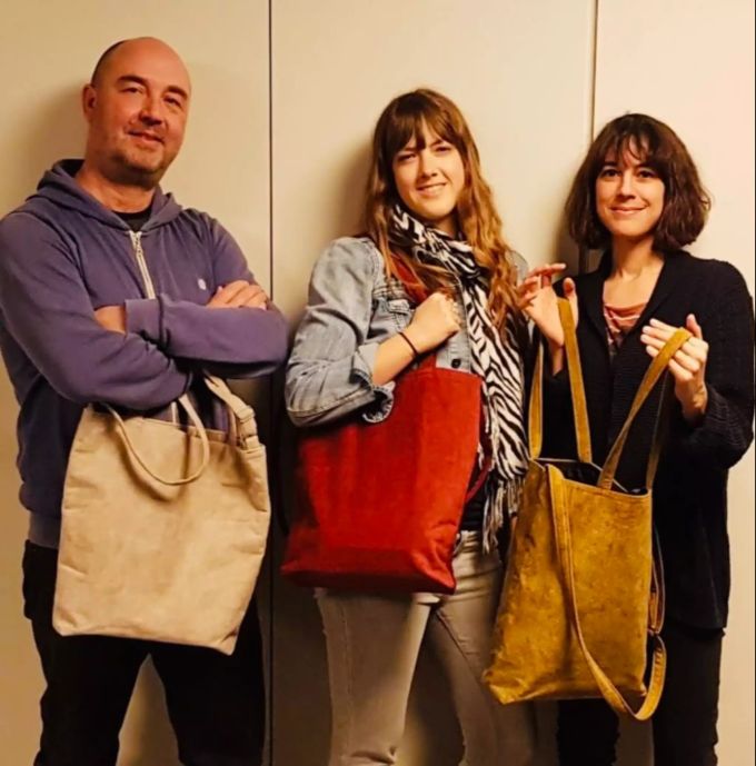 Olivia Guler (r.) hat gemeinsam mit Markus und Diana das Label #bagforeveryone ins Leben gerufen. #bagforeveryone