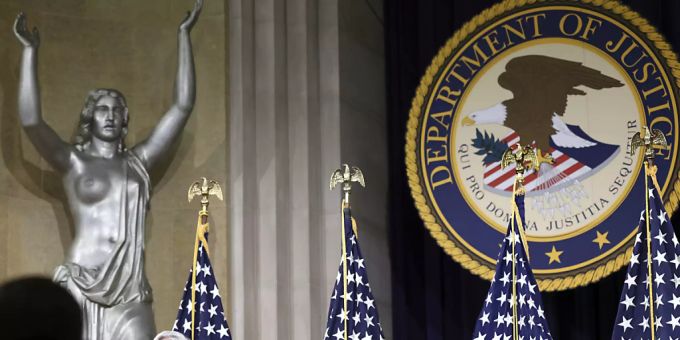 Die Regierung von US-Präsident Biden will verstärkt und auf Ebene verschiedener Bundesbehörden gegen inländischen Terrorismus vorgehen. Foto: Win Mcnamee/Pool Getty Images North America/AP/dpa Foto: Win Mcnamee/Pool Getty Images North America/AP/dpa Die Regierung von US-Präsident Biden will verstärkt und auf Ebene verschiedener Bundesbehörden gegen inländischen Terrorismus vorgehen. Foto: Win Mcnamee/Pool Getty Images North America/AP/dpa Foto: Win Mcnamee/Pool Getty Images North America/AP/dpa