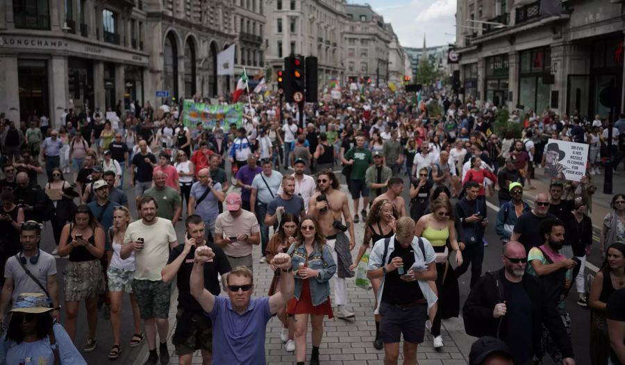 Anti-lockdown protest in London