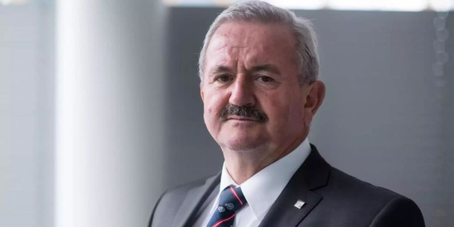 In dem Pilotprojekt der Fraunhofer-Gesellschaft komme die sogenannte Quantenkommunikation zum Einsatz, sagt Reimund Neugebauer, Präsident der Fraunhofer-Gesellschaft e.V. Foto: Bernd von Jutrczenka/dpa