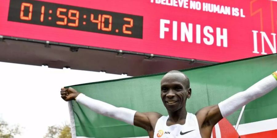 Lief in Wien als erster Mensch einen Marathon unter zwei Stunden: Eliud Kipchoge. Foto: Herbert Neubauer/APA/dpa