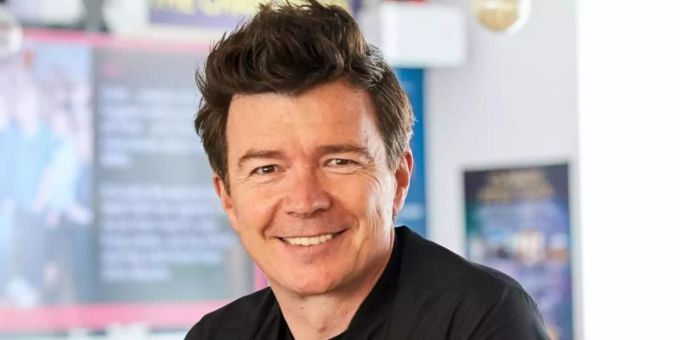Bei Rick Astley gibt es zu Weihnachten karamellisierte Kartoffeln. Foto: Annette Riedl/dpa Bei Rick Astley gibt es zu Weihnachten karamellisierte Kartoffeln. Foto: Annette Riedl/dpa
