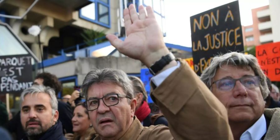 Zu Bewährungsstrafe verurteilt: Linksparteichef Mélenchon