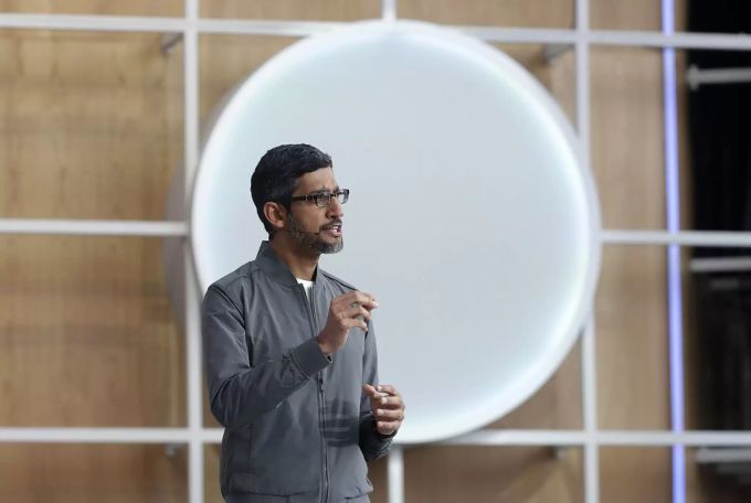 Der CEO von Google Sundar Pichai spricht an einer Konferenz. Google CEO