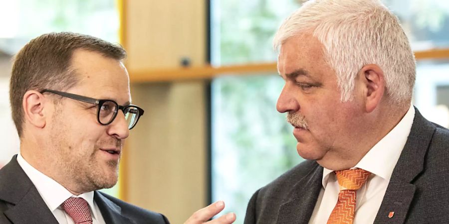 Der Schwyzer FDP-Ständeratskandidat Kaspar Michel (links) tritt nicht zur Stichwahl an, Othmar Reichmuth (CVP) kämpft dort gegen Pirmin Schwander (SVP).