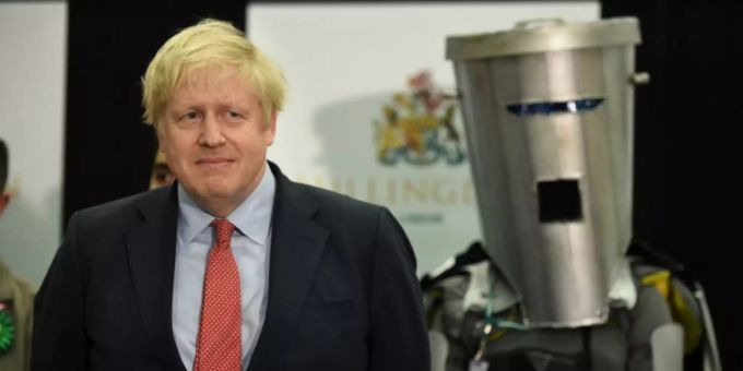 Johnson bei der Auszählung in seinem Wahlkreis Johnson bei der Auszählung in seinem Wahlkreis