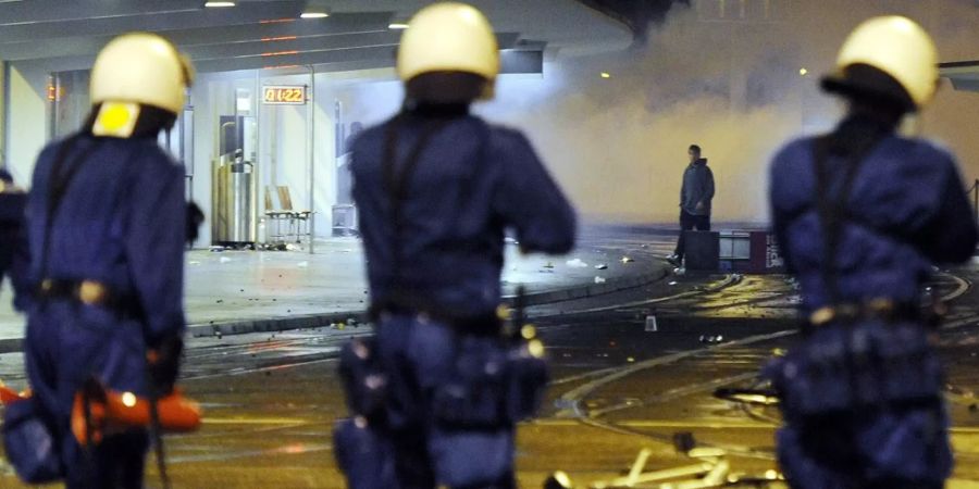 Chaoten Fussball Polizei