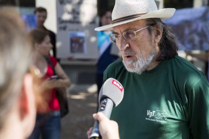 Tierschützer Erwin Kessler ist vor Gericht ein häufiger Gast. 2018 zog er Neo-Nationalrätin Meret Schneider (Grüne, ZH) vor Gericht. Grüne Tierschützer Erwin Kessler