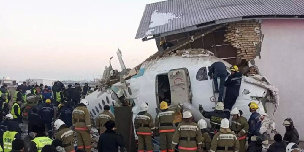 Trauer In Kasachstan Nach Flugzeugabsturz Mit Zwölf Toten