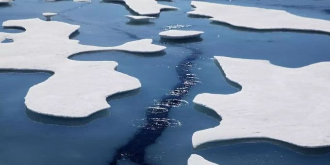 Die USA, Russland und auch China haben seit längerem ein Auge auf die Arktis geworfen. Grund dafür sind vor allem kostbare Ressourcen in der Region sowie mögliche Schifffahrtsrouten. Foto: David Goldman/AP/dpa Die USA, Russland und auch China haben seit längerem ein Auge auf die Arktis geworfen. Grund dafür sind vor allem kostbare Ressourcen in der Region sowie mögliche Schifffahrtsrouten. Foto: David Goldman/AP/dpa