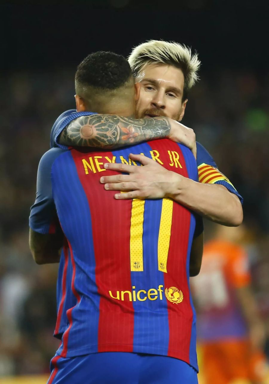 Neymar und Messi spielten 4 Jahre gemeinsam für Barcelona.