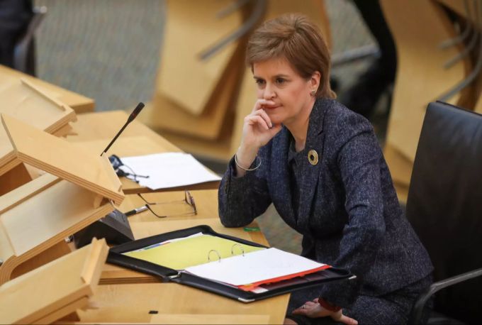 Schottland Ministerpräsidentin Nicola Sturgeon findet klare Worte nach der Rangers-Meisterparty. Nicola Sturgeon