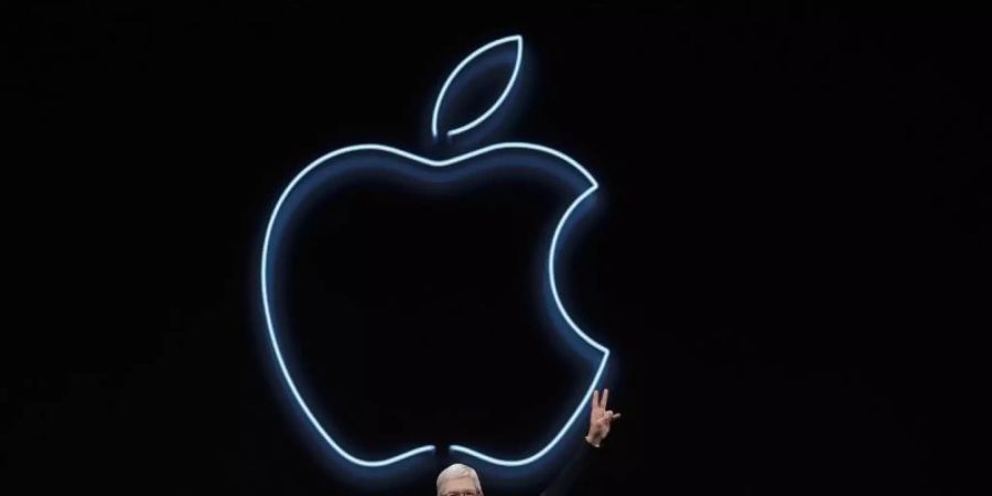 Apple-CEO Tim Cook 2019 auf der Apple-Entwicklerkonferenz WWDC. Foto: Jeff Chiu/AP/dpa