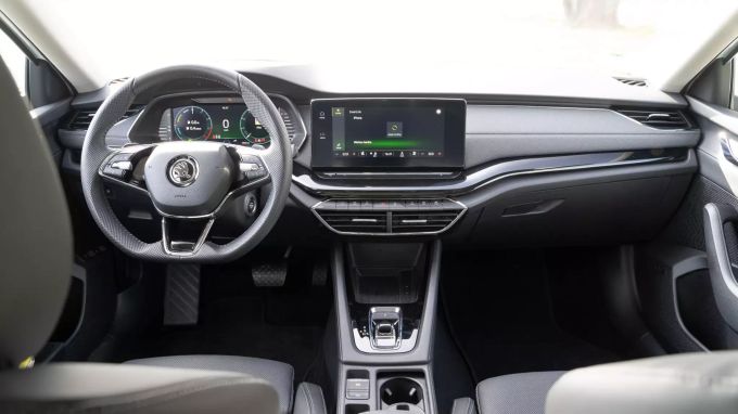 Cockpit und Innenraum des Skoda Octavia Combi iV sind sehr wertig gemacht, hier gibt es kaum Anlass zu Kritik Skoda Octavia Combi iV