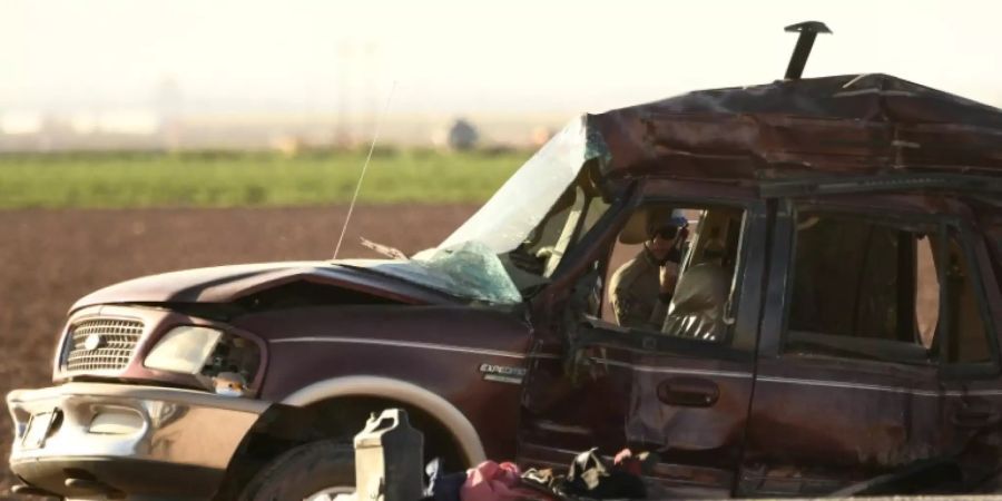 Zerstörter SUV nach Unfall Anfang März