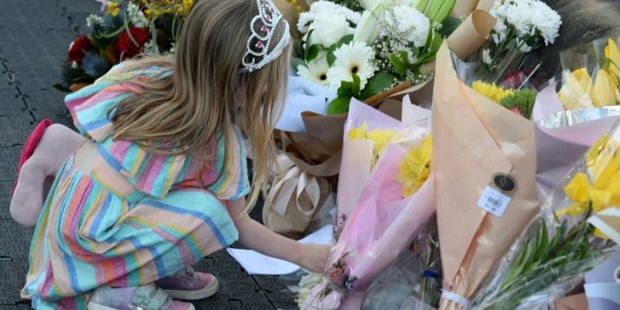 Blumen zum Gedenken an die Queen in Sydney