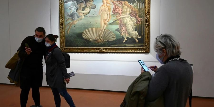 Besucher in den Uffizien vor der «Geburt der Venus»