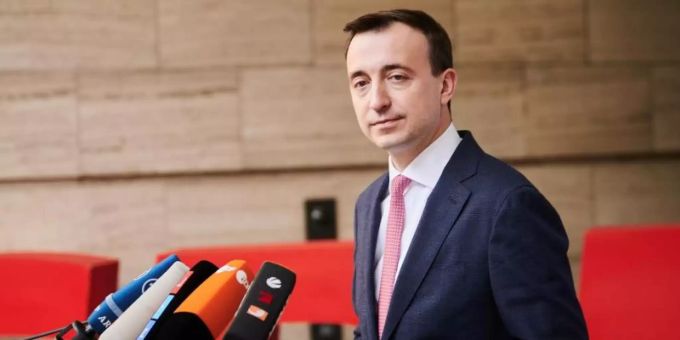 Generalsekretär Paul Ziemiak gibt am Rande des Treffens der CDU-Kreisvorsitzenden eine Pressekonferenz. Foto: Annette Riedl/dpa Generalsekretär Paul Ziemiak gibt am Rande des Treffens der CDU-Kreisvorsitzenden eine Pressekonferenz. Foto: Annette Riedl/dpa