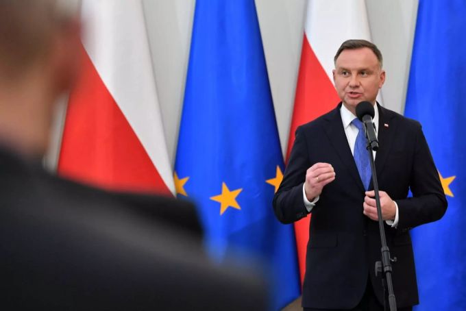 Der polnische Präsident Andrzej Duda (49). Polen