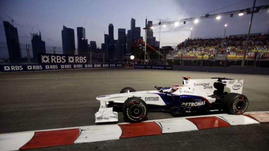 Aerodynamisch sehen die Autos 2009 ganz anders aus. Was sich nicht verändert – Petronas ist Sponsor von BMW-Sauber.