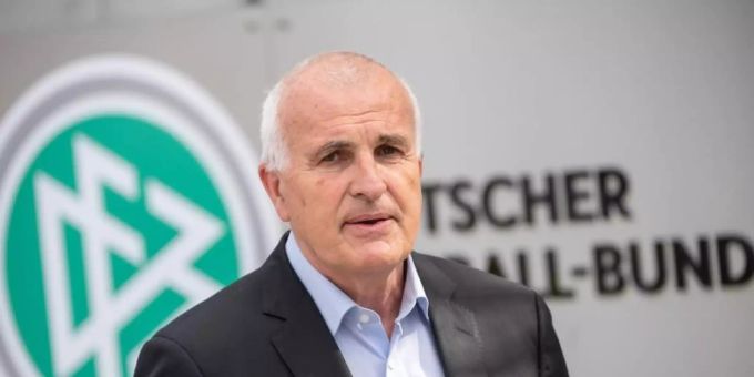 Christoph Schickhardt hält eine Impfpflicht nur für Fussballer für abwegig. Foto: Sebastian Gollnow/dpa Christoph Schickhardt hält eine Impfpflicht nur für Fussballer für abwegig. Foto: Sebastian Gollnow/dpa