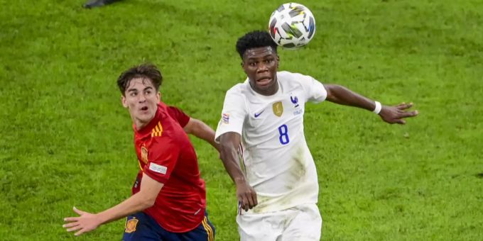 Aurélien Tchouaméni (r.) spielte bereits in der französischen Nationalmannschaft. FC Chelsea