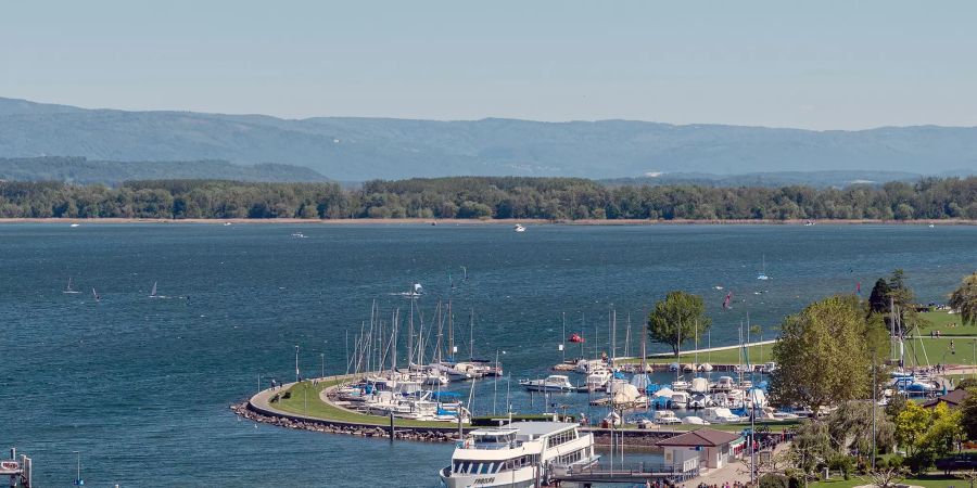 Der Bootshafen Murten am Murtensee.