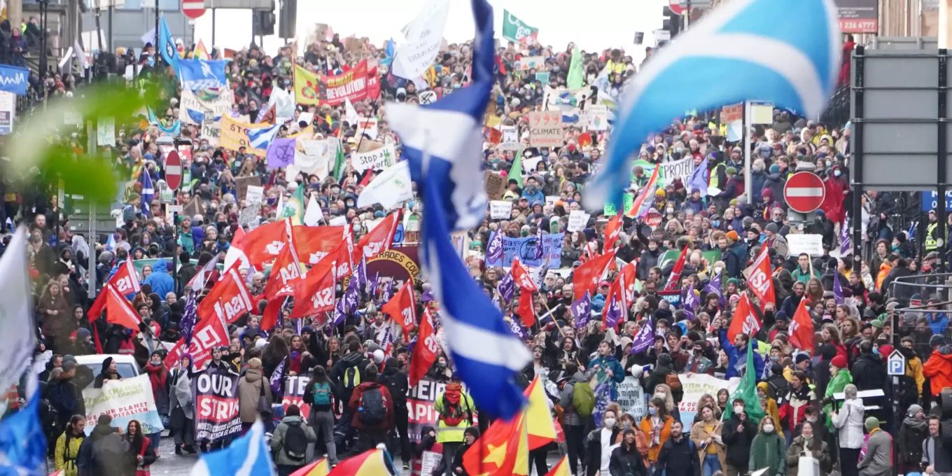 «Klimagerechtigkeit jetzt» - Globale Proteste zur Halbzeit in Glasgow ...