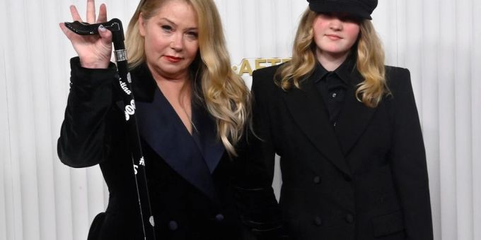 Christina Applegate (l.) mit Tochter Sadie bei den SAG Awards. christina applegate